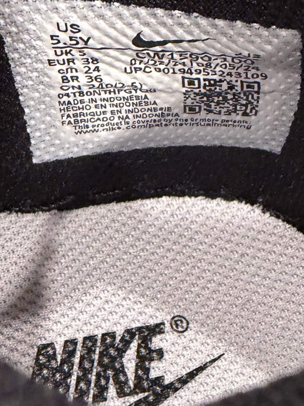 Men's Nike Dunk Low Retro "Panda" White/Black-White size 5.5Y - Picture 9 of 10